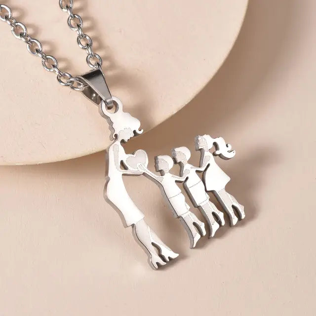 Collares de plata familiares