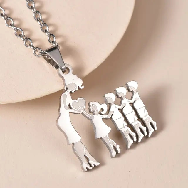 Collares de plata familiares