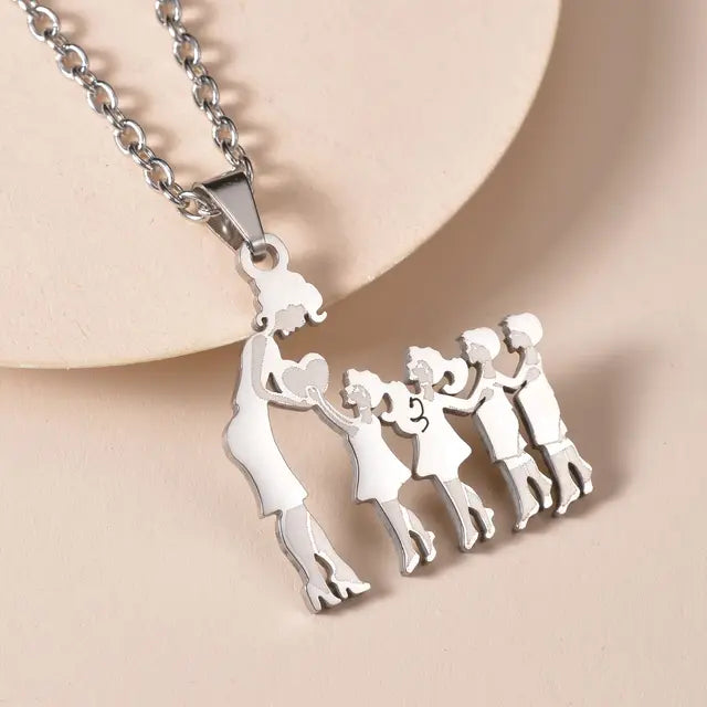 Collares de plata familiares