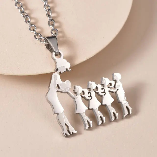 Collares de plata familiares